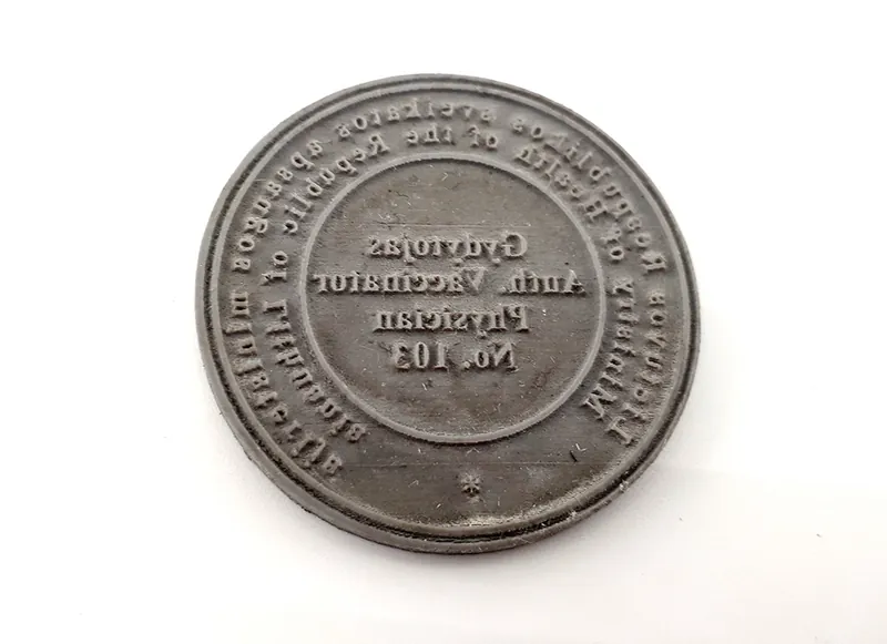 Apvalus metalinis gydytojo antspaudas